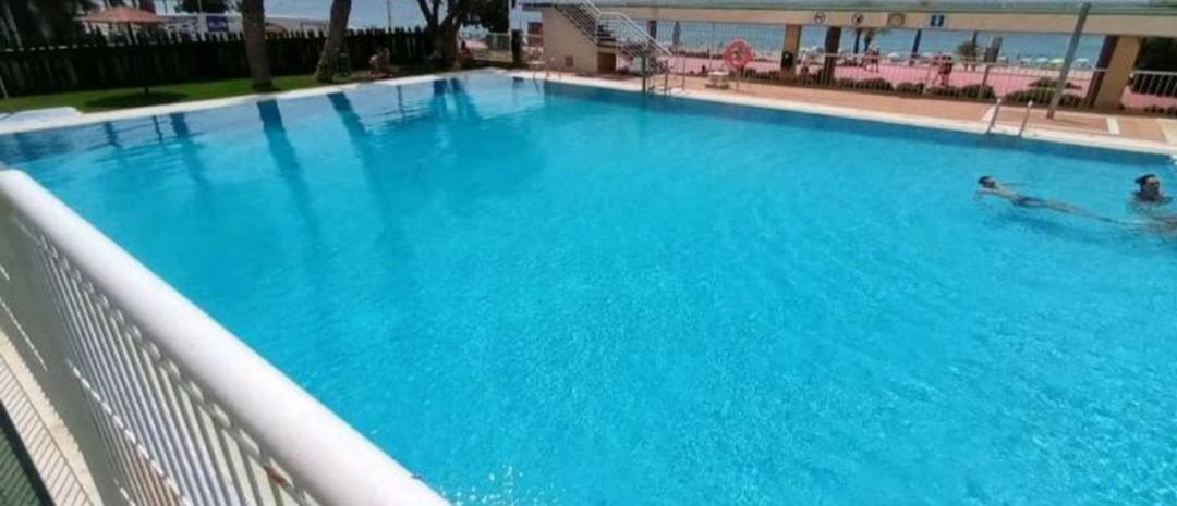 Apartamento Acapulco Luxe Piso 3 En 1A Linea Playa Poniente Benidorm Top Vistas Al Mar Espectaculares Y De Luxe Con Acceso A Piscina Y Garaje Privado Esterno foto